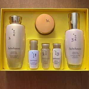 Sulwhasoo Essential Perfecting Daily Routine (2 Items)